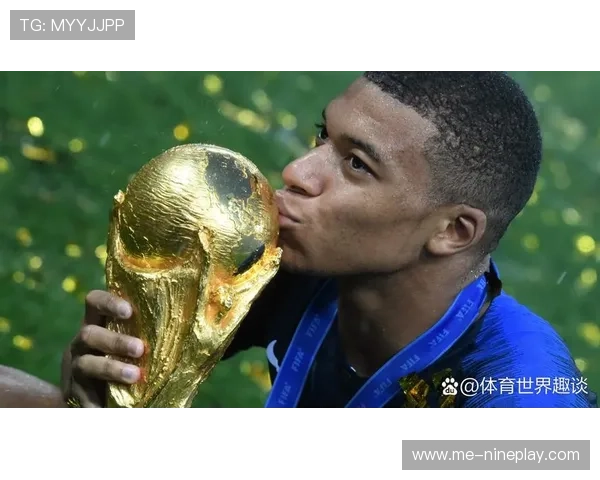 足球天才卡的崛起之路：从少年梦想到世界足球舞台的耀眼明星