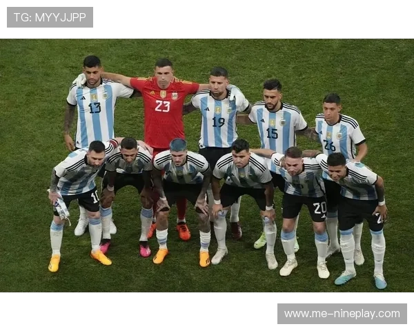 足球巨星最新来京消息引发关注 球迷热切期待与明星互动