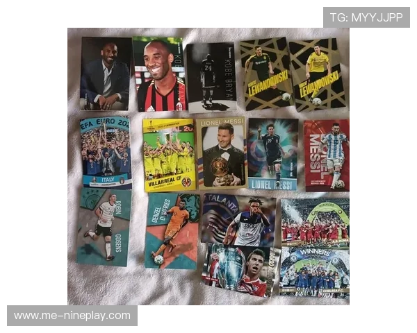 足球球星卡拆包超值体验价格亲民轻松收藏你也能成为卡片达人